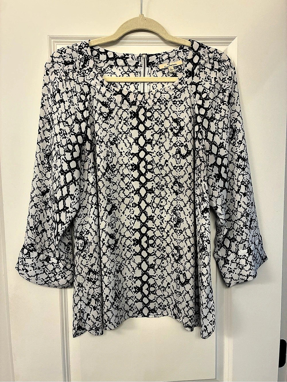 Serein Snake Print Blouse in White & Black Size Large